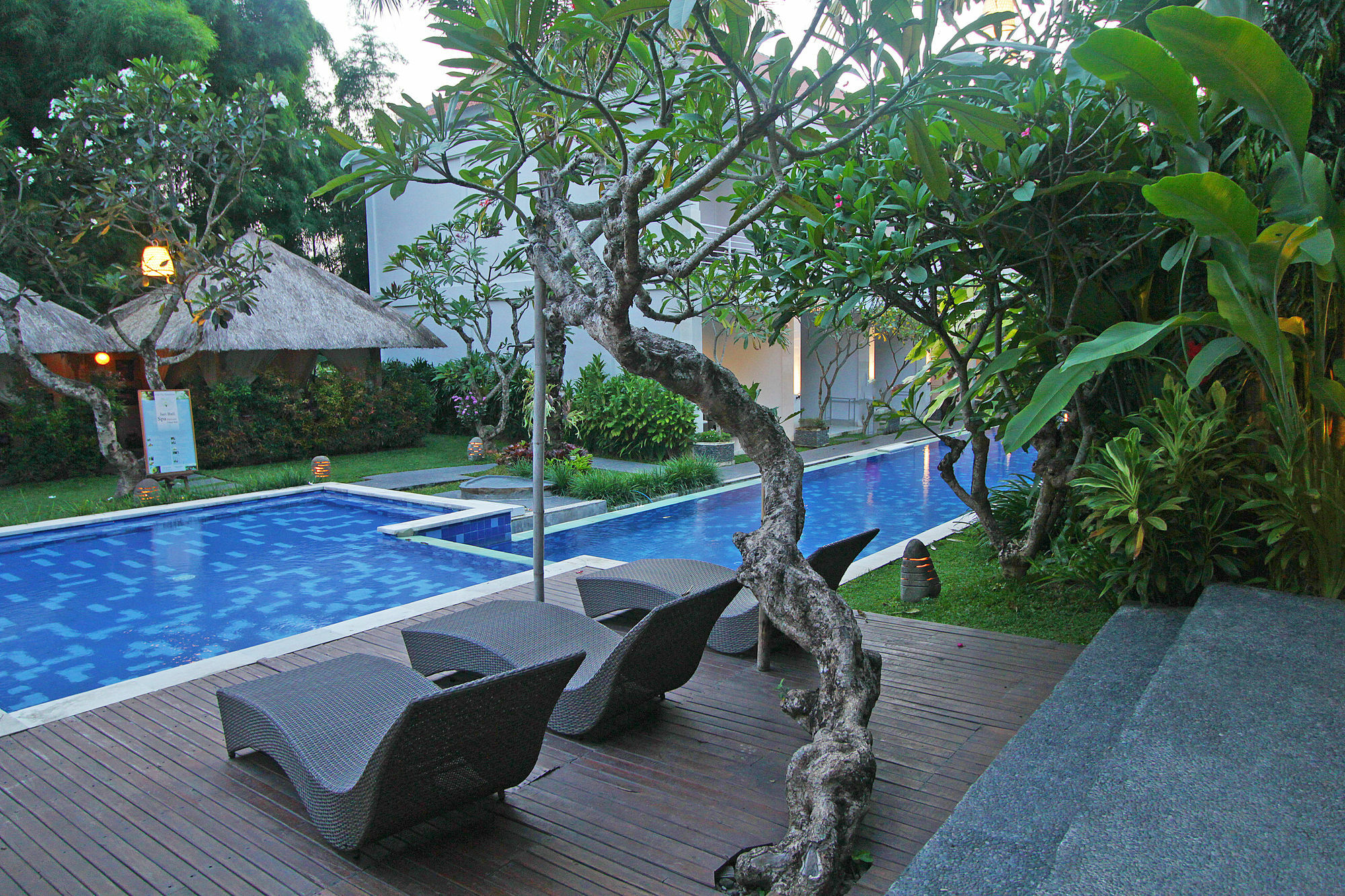 Hotel The Grand Sunti BALI Exterior foto